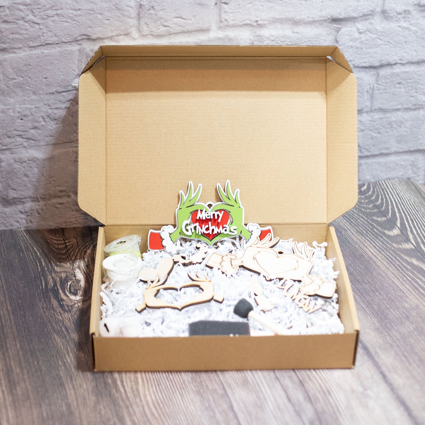 Grinch DIY Craft Kit 2023