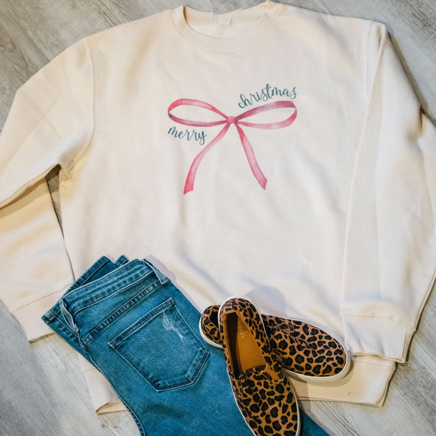 Tshirt + Pair of Earrings