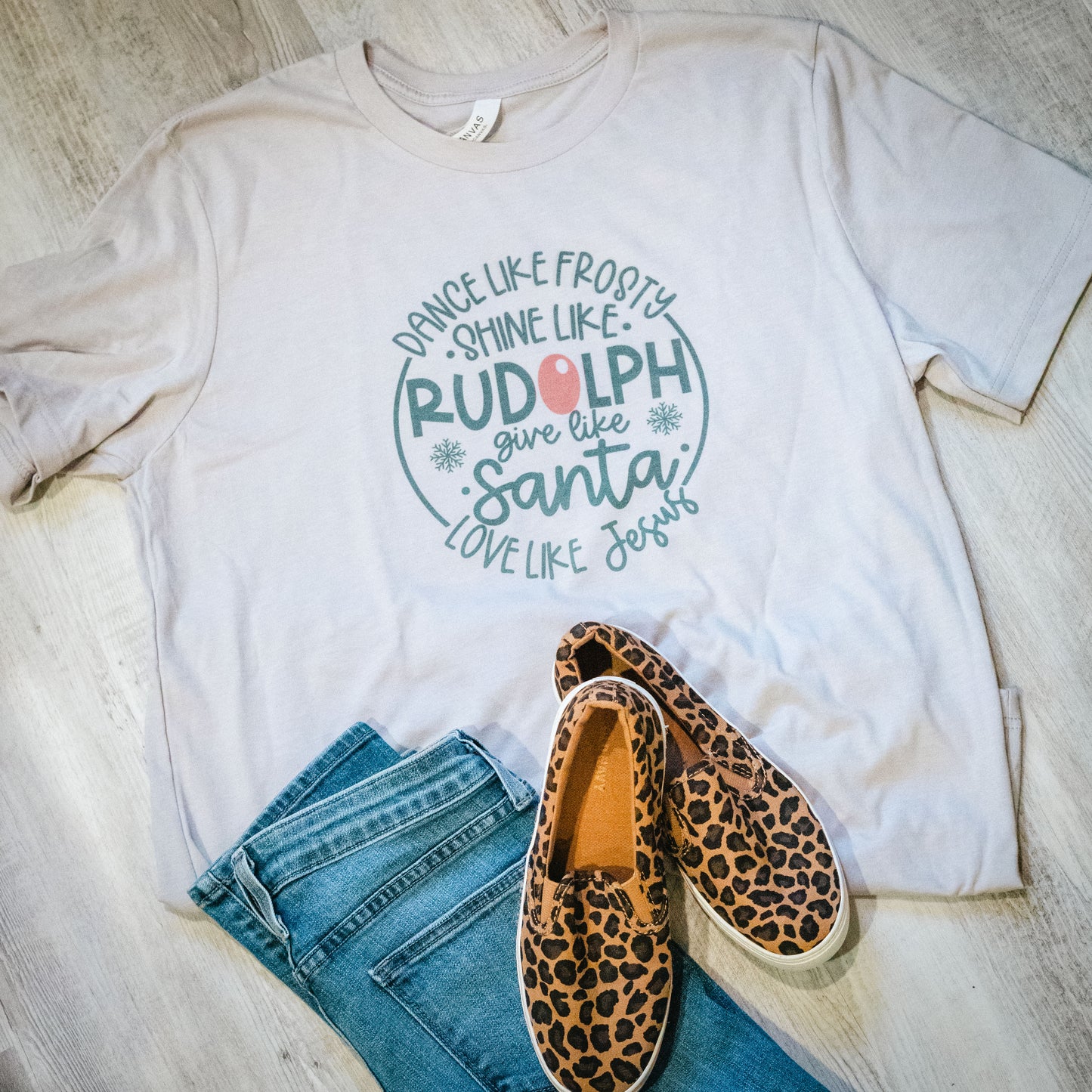 Tshirt + Pair of Earrings
