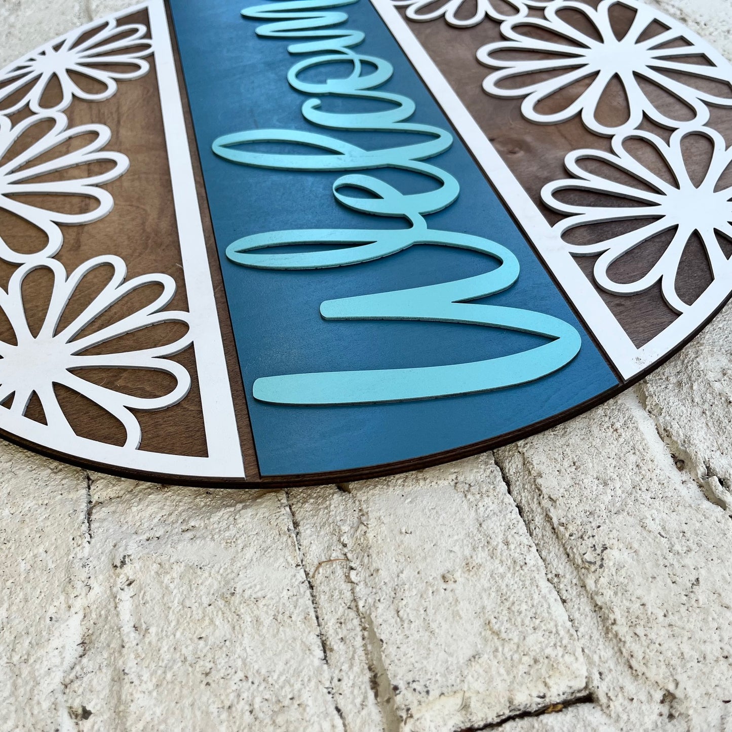 Daisy Welcome Round Sign